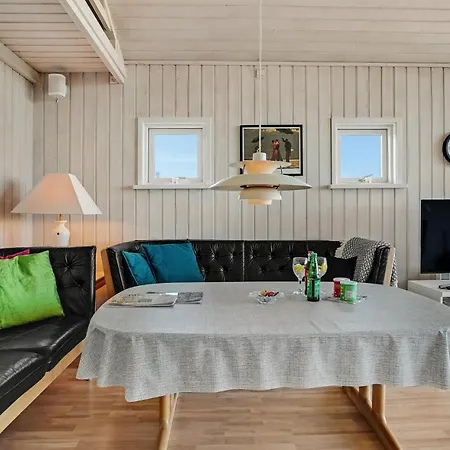 4 Bedroom Cozy In בית נופש